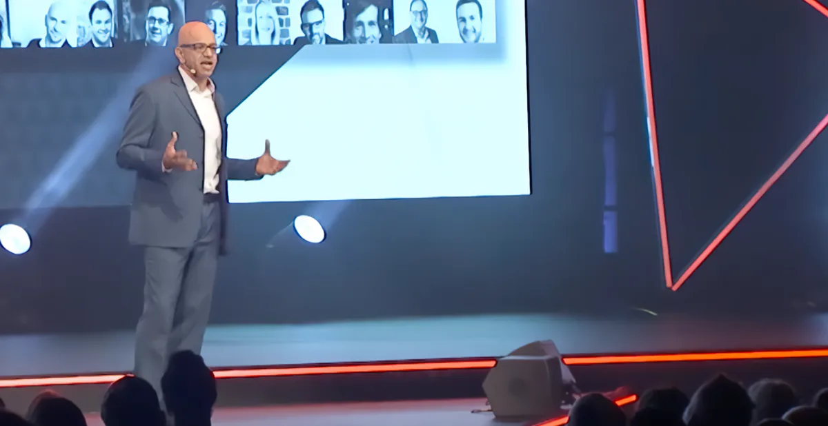 Vijay Solanki delivering a keynote on stage